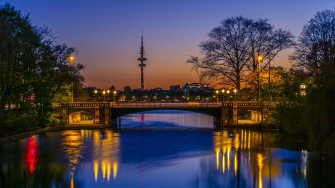 hamburg-5286863_1280